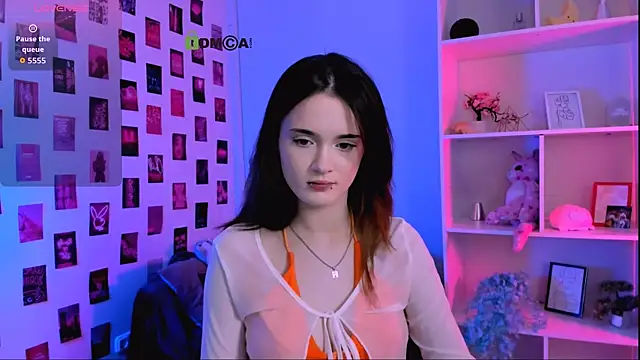 liana kisses online show from 06/17/26, 06:51
