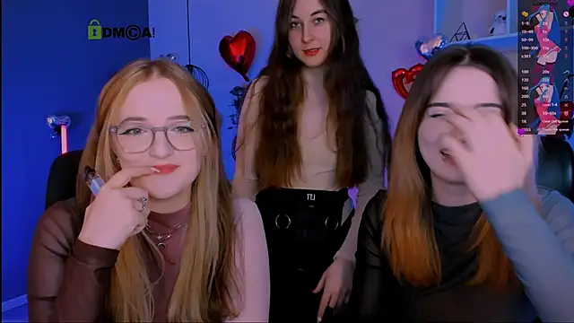 liana kisses online show from 02/21/26, 08:33