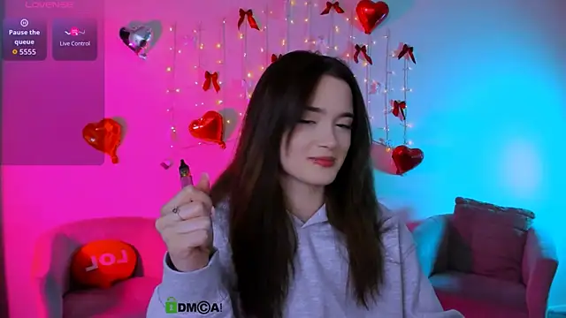 liana kisses online show from 04/07/26, 07:04