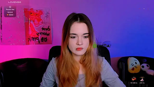 liana kisses online show from 12/19/25, 07:49