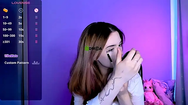 liana kisses online show from 10/11/25, 07:15