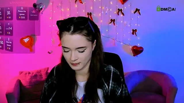 liana kisses online show from 03/24/26, 07:58