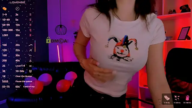 liana kisses online show from 04/10/26, 07:10