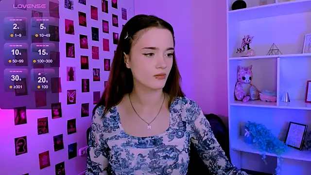 liana kisses online show from 06/24/26, 07:55