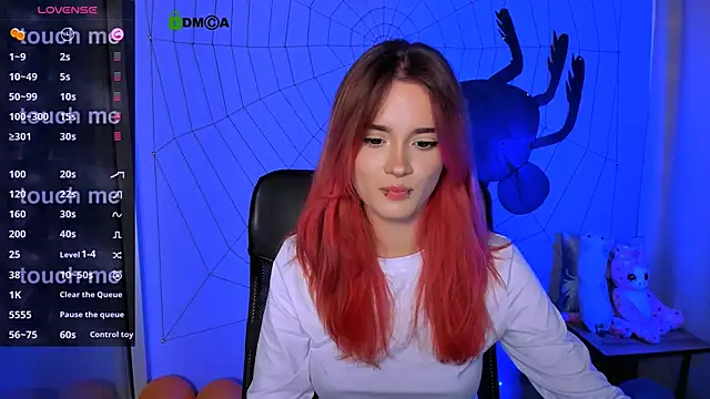 liana kisses online show from 10/28/25, 07:57