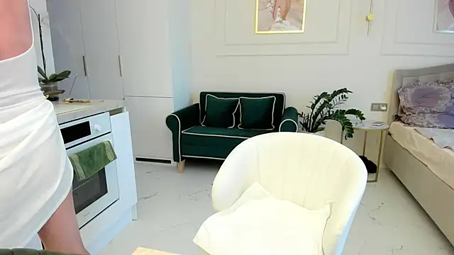 Snapshot of Jolie_Ozolla chatting on 10/15/25, 12:57 Jolie Ozolla online show from 10/15/25, 12:57
