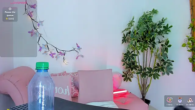 BarbaraKnox  online show from 10/21/25, 11:59