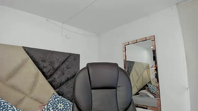 BarbaraKnox  online show from 07/11/26, 05:57