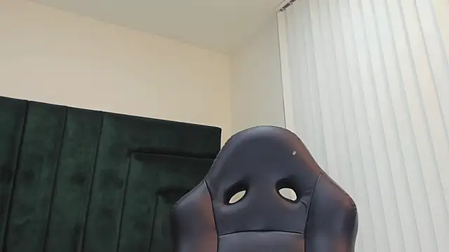 BarbaraKnox  online show from 11/10/25, 12:04