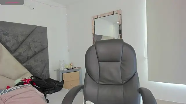 BarbaraKnox  online show from 06/09/26, 06:09