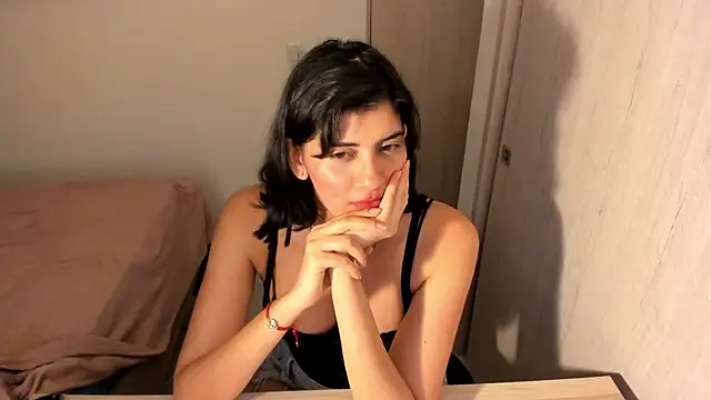 misstoya online show from 05/19/26, 01:56