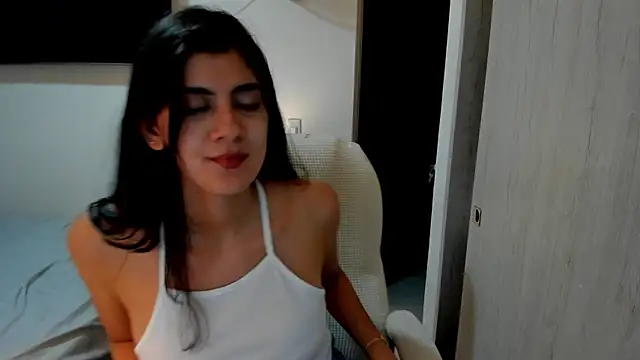 Snapshot of misstoya chatting on 09/26/25, 01:01 misstoya online show from 09/26/25, 01:01