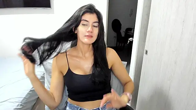 misstoya online show from 11/26/25, 02:11