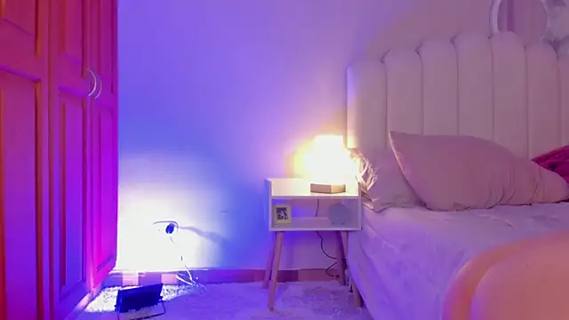 Snapshot of martinaaricci chatting on 10/30/25, 12:58 martinaaricci online show from 10/30/25, 12:58