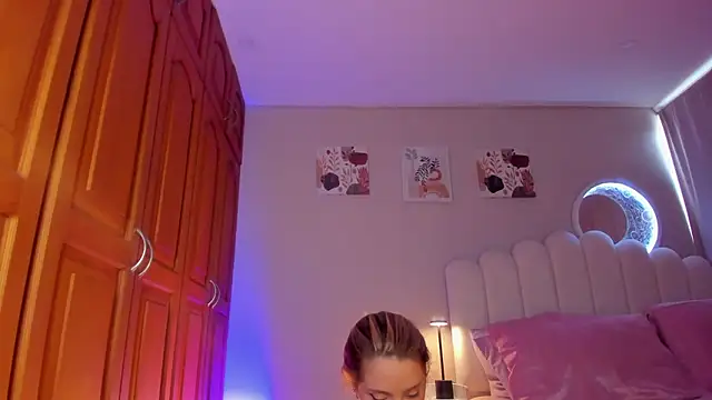 martinaaricci online show from 01/10/26, 02:23