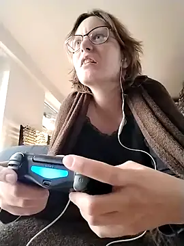 PernillaGirl online show from 10/04/25, 12:28