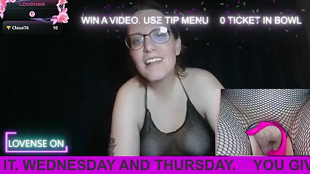PernillaGirl online show from 09/17/25, 06:21