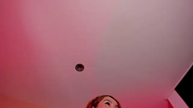 Snapshot of ChloeConnorr chatting on 03/12/25, 08:30 ChloeConnorr online show from 03/12/25, 08:30