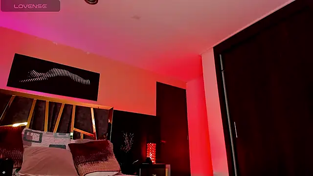 ChloeConnorr online show from 12/03/25, 03:40