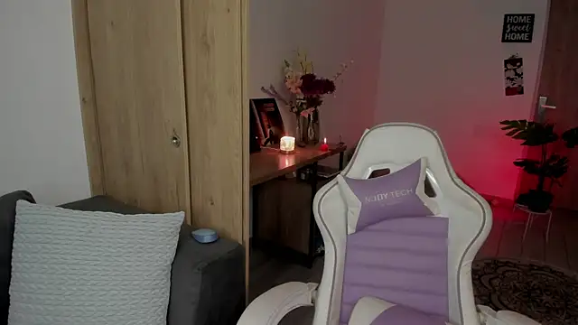 pamela  mar online show from 10/29/25, 05:45