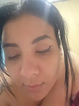 Snapshot of bigboobsrose1 chatting on 06/07/26, 03:12 bigboobsrose1 online show from 06/07/26, 03:12
