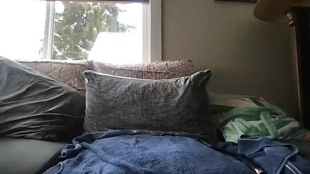 cliveokanagan24 online show from 12/02/25, 07:59