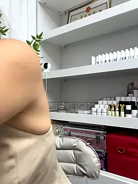 Efangfang online show from 09/26/25, 08:10