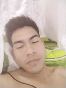 leyel00155 online show from 10/24/25, 04:33