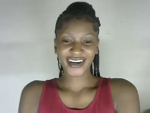 Snapshot of Pretty-emmie chatting on 10/24/25, 04:00 Pretty-emmie online show from 10/24/25, 04:00