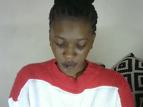 Snapshot of Pretty-emmie chatting on 03/20/25, 11:38 Pretty-emmie online show from 03/20/25, 11:38