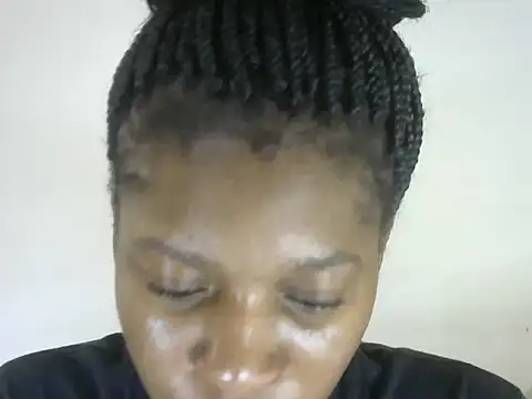 Snapshot of Pretty-emmie chatting on 10/04/25, 11:34 Pretty-emmie online show from 10/04/25, 11:34