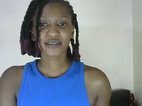 Snapshot of Pretty-emmie chatting on 02/28/25, 11:47 Pretty-emmie online show from 02/28/25, 11:47