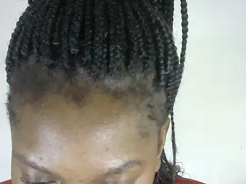 Snapshot of Pretty-emmie chatting on 09/30/25, 02:23 Pretty-emmie online show from 09/30/25, 02:23