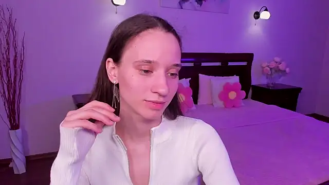 Snapshot of StaceySunny chatting on 03/26/26, 05:33 StaceySunny online show from 03/26/26, 05:33