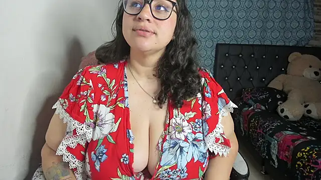 Snapshot of Imluna93 chatting on 09/23/25, 05:47 Imluna93 online show from 09/23/25, 05:47