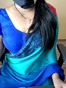 Snapshot of Adwithaa chatting on 04/01/26, 04:58 Adwithaa online show from 04/01/26, 04:58