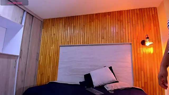 amelialeen7 online show from 02/26/25, 05:10