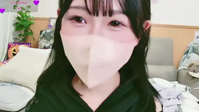 Conatsu online show from 10/25/25, 06:01