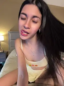 Valentcouple online show from 05/05/26, 07:39