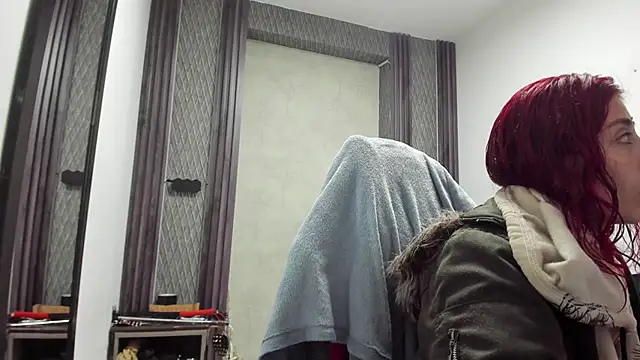 selene red  online show from 04/11/26, 12:29