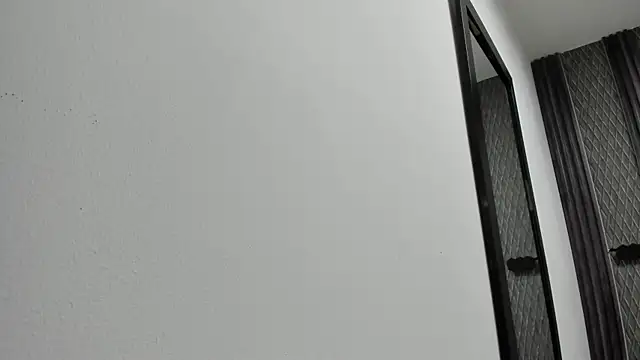 selene red  online show from 04/15/26, 01:44