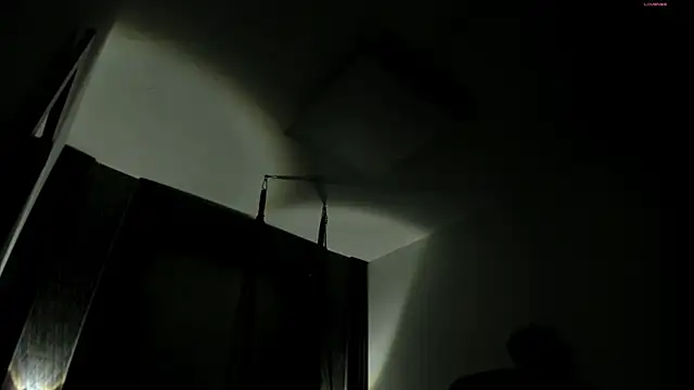 selene red  online show from 11/12/25, 01:26