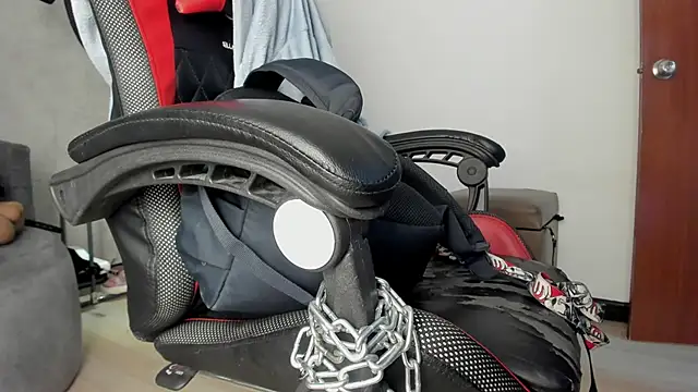 selene red  online show from 10/19/25, 04:43