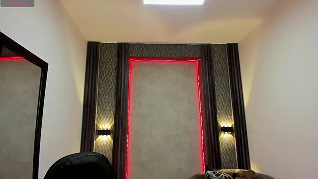 selene red  online show from 03/20/25, 01:37