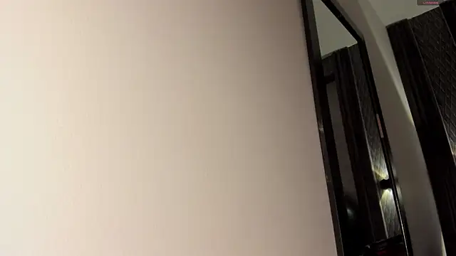 selene red  online show from 11/15/25, 04:00