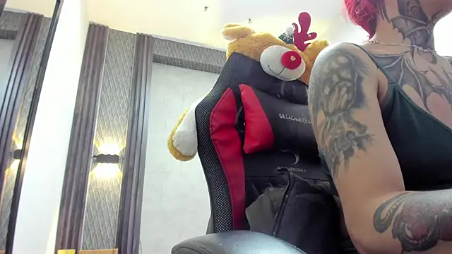 selene red  online show from 04/03/26, 01:34