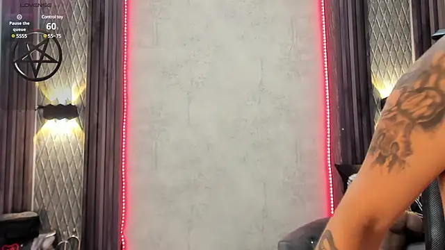 selene red  online show from 03/18/25, 10:58