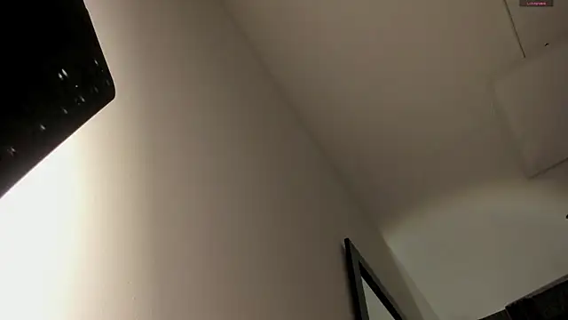 selene red  online show from 11/11/25, 01:39