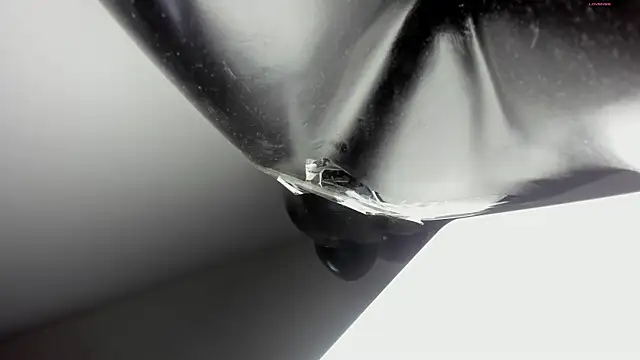 selene red  online show from 09/26/25, 01:29