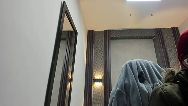 selene red  online show from 03/15/26, 01:23